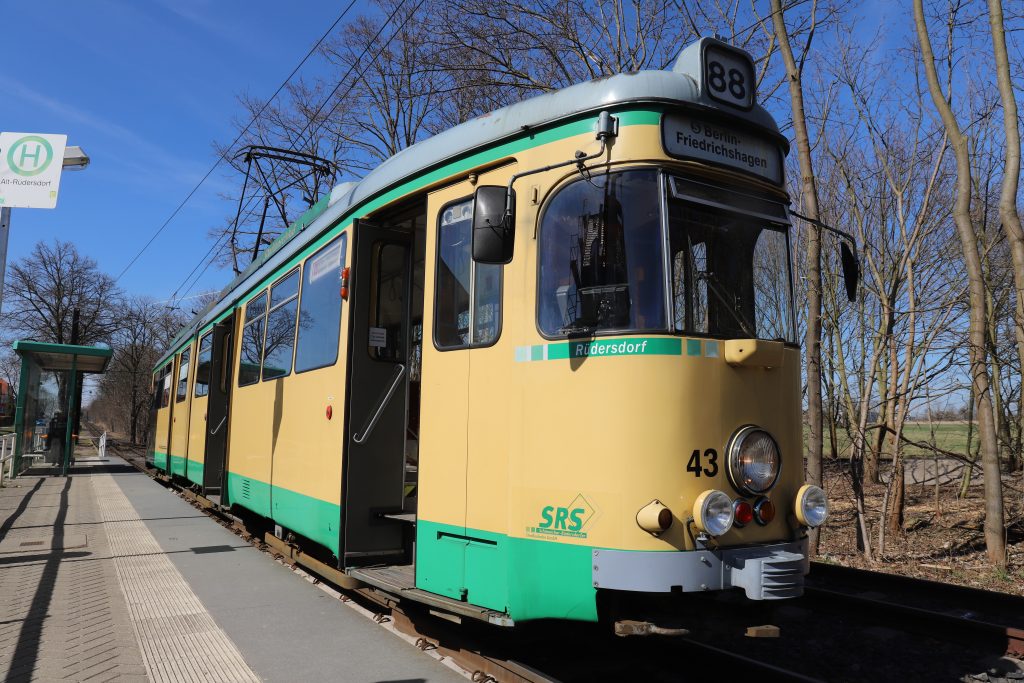 The 1966-built GT6-type tram 43 has been taken over 2nd hand from Heidelberg’s tram (formerly no. 218) and is still in daily operation on the Schöneiche-Rüdersdorf tram network.